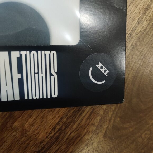 Lazy Oaf Peanuts collection Snoopy tights size XXL new - Picture 3 of 6